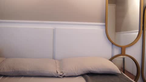 Teylor  Kim online show from October 23, 2025, 6:28 pm