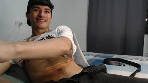 independent model online show from June 26, 2026, 3:22 am