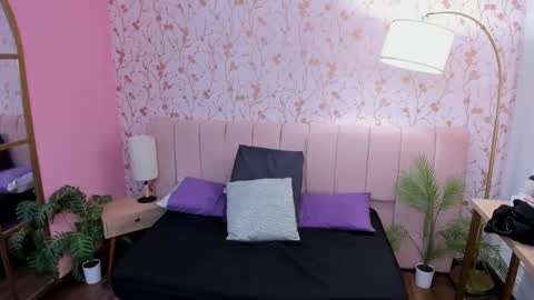 Snapshot of taylor_bennet chatting on October 5, 2025, 12:14 pm Taylor Bennet online show from October 5, 2025, 12:14 pm