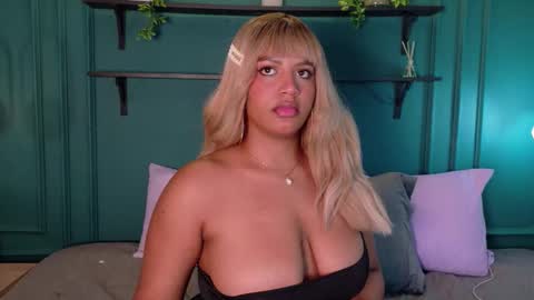 Snapshot of taylor_sexyy chatting on February 27, 2026, 11:49 pm Taylor online show from February 27, 2026, 11:49 pm