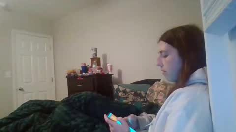 taylorslay online show from December 19, 2025, 3:46 am