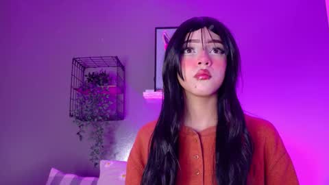 TAYLOR  online show from December 5, 2025, 11:52 am