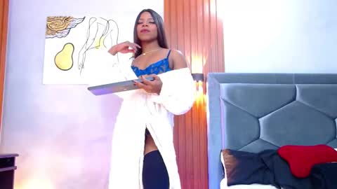 Snapshot of tayra1 chatting on February 25, 2026, 4:22 am Tayra... online show from February 25, 2026, 4:22 am