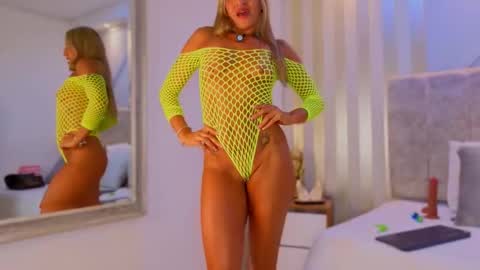 Snapshot of tayra_pradit chatting on March 3, 2026, 7:53 pm tayra online show from March 3, 2026, 7:53 pm