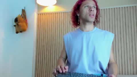 Snapshot of tayson_scott chatting on December 14, 2025, 12:54 pm Tayson online show from December 14, 2025, 12:54 pm