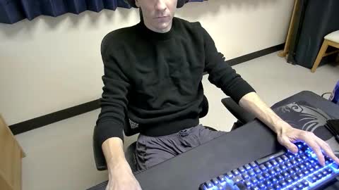 Snapshot of tbone_93 chatting on February 5, 2026, 4:11 pm Tbone online show from February 5, 2026, 4:11 pm