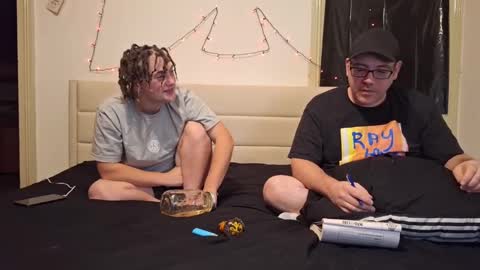 Snapshot of tboy_cumdumpster chatting on December 2, 2024, 1:58 am Trans boy creampie 4 older online show from December 2, 2024, 1:58 am