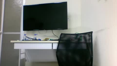 tcute0 online show from October 3, 2025, 8:17 pm