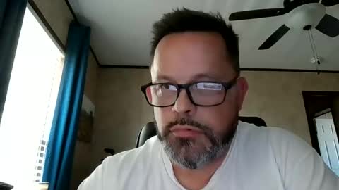 Snapshot of tdhawk87 chatting on December 17, 2025, 8:26 pm tdhawk87 online show from December 17, 2025, 8:26 pm