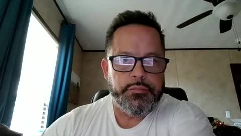 Snapshot of tdhawk87 chatting on January 5, 2026, 5:49 pm tdhawk87 online show from January 5, 2026, 5:49 pm