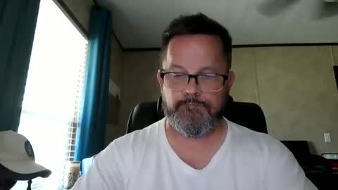 Snapshot of tdhawk87 chatting on April 24, 2026, 10:34 pm tdhawk87 online show from April 24, 2026, 10:34 pm