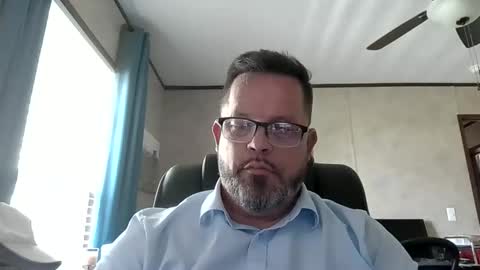 Snapshot of tdhawk87 chatting on May 3, 2026, 8:04 pm tdhawk87 online show from May 3, 2026, 8:04 pm