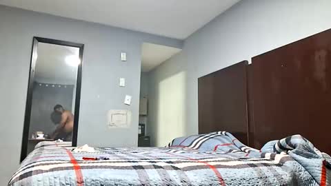 tduoulunidhw online show from May 10, 2026, 8:47 pm