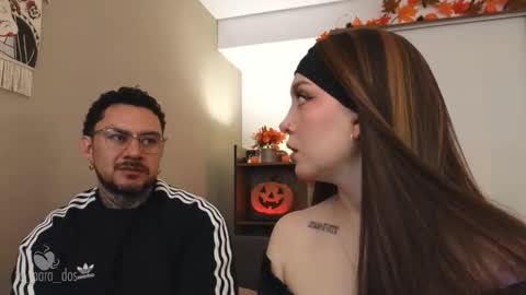 Snapshot of te_para_dos chatting on October 23, 2025, 1:54 pm Leo and Luna online show from October 23, 2025, 1:54 pm