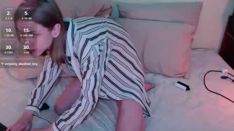 Snapshot of teacup_prince chatting on September 22, 2025, 6:32 pm Mark online show from September 22, 2025, 6:32 pm