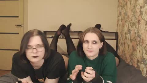 Snapshot of tearjuly chatting on April 19, 2026, 9:06 pm July online show from April 19, 2026, 9:06 pm