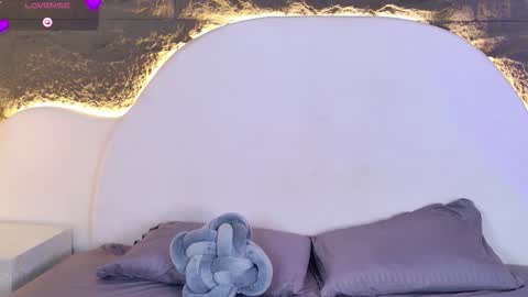 Bruna online show from December 13, 2025, 7:53 pm