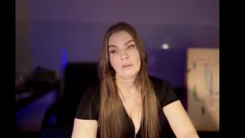 teasingelly online show from November 4, 2025, 2:32 am