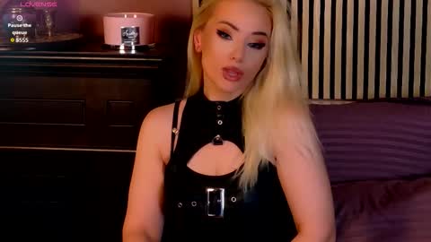 Snapshot of teasingjulianna chatting on October 25, 2025, 4:24 pm teasingjulianna online show from October 25, 2025, 4:24 pm