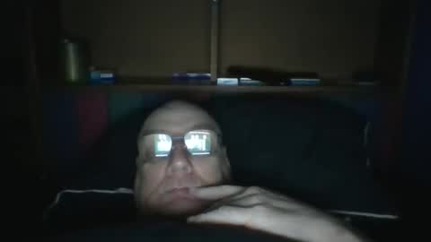 Snapshot of tebb61 chatting on December 21, 2025, 9:49 am Mark online show from December 21, 2025, 9:49 am