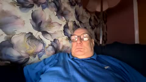 Snapshot of tebb61 chatting on February 8, 2026, 4:21 pm Mark online show from February 8, 2026, 4:21 pm