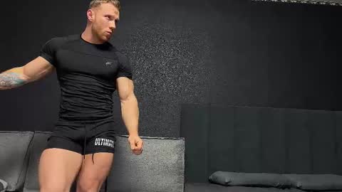 Snapshot of technohotgod chatting on November 17, 2025, 5:46 am Andy Psy online show from November 17, 2025, 5:46 am