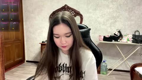 Snapshot of tecnasanz chatting on March 3, 2026, 11:38 am Im Techa 3 feet 24 cm height 170 online show from March 3, 2026, 11:38 am