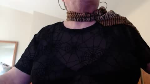 Snapshot of tedlassie chatting on December 16, 2025, 11:32 pm TedLassie....call me Teddie online show from December 16, 2025, 11:32 pm