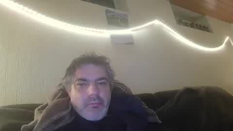 Peter online show from December 3, 2025, 6:39 pm