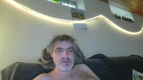 Snapshot of teeforyou chatting on February 6, 2026, 2:20 pm Peter online show from February 6, 2026, 2:20 pm