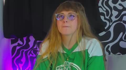 tekila__ online show from September 9, 2025, 6:51 pm