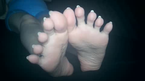 Snapshot of telegram1030 chatting on October 24, 2025, 4:20 am Viv West online show from October 24, 2025, 4:20 am