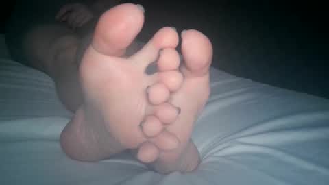 Snapshot of telegram1030 chatting on November 3, 2025, 4:25 am Viv West online show from November 3, 2025, 4:25 am