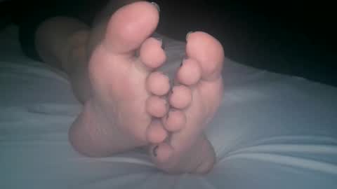 Snapshot of telegram1030 chatting on November 5, 2025, 3:39 am Viv West online show from November 5, 2025, 3:39 am