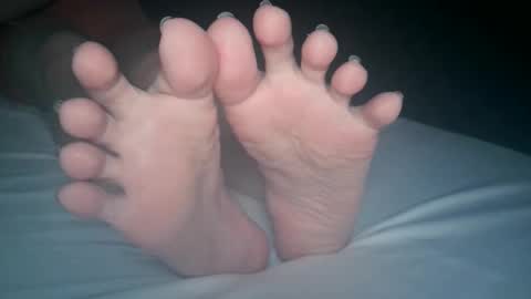 Snapshot of telegram1030 chatting on November 8, 2025, 4:12 am Viv West online show from November 8, 2025, 4:12 am