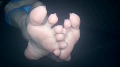 Snapshot of telegram1030 chatting on November 13, 2025, 4:33 am Viv West online show from November 13, 2025, 4:33 am