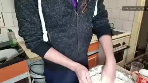 Snapshot of telepaticman chatting on February 23, 2025, 4:24 pm Virg Lszl online show from February 23, 2025, 4:24 pm