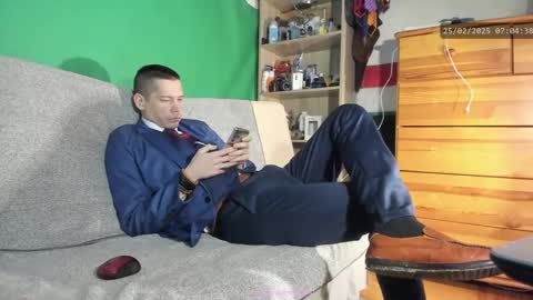 Snapshot of telepaticman chatting on February 25, 2025, 6:03 am Virg Lszl online show from February 25, 2025, 6:03 am