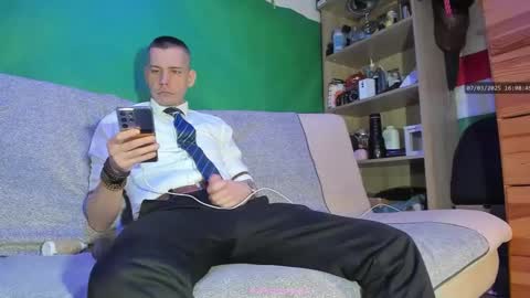 Snapshot of telepaticman chatting on March 7, 2025, 3:07 pm Virg Lszl online show from March 7, 2025, 3:07 pm