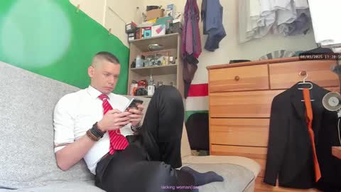 Snapshot of telepaticman chatting on March 8, 2025, 12:20 pm Virg Lszl online show from March 8, 2025, 12:20 pm