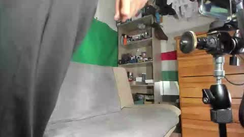 Snapshot of telepaticman chatting on September 30, 2025, 12:21 pm Virg Lszl online show from September 30, 2025, 12:21 pm