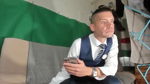 Snapshot of telepaticman chatting on October 22, 2025, 8:36 am Virg Lszl online show from October 22, 2025, 8:36 am