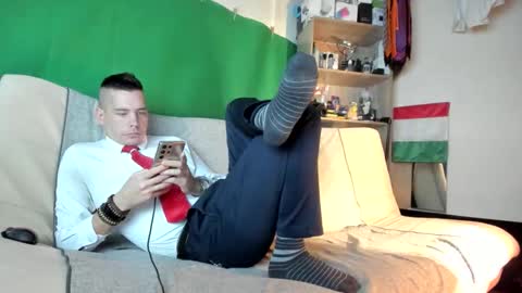 Virg Lszl online show from November 17, 2025, 5:02 am