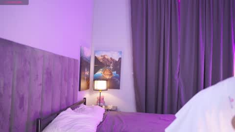 Tella online show from November 8, 2025, 10:15 am