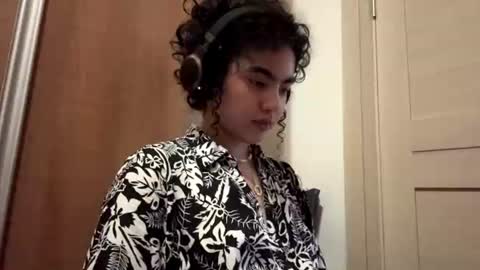 Kelly online show from June 23, 2026, 9:51 am