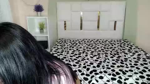 YOGIRL MAXINE online show from April 11, 2026, 8:35 pm