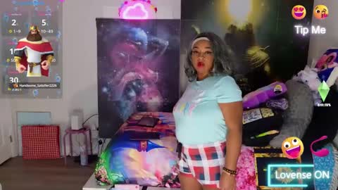 Snapshot of temptressbeauty24 chatting on February 2, 2025, 7:41 am Gaia online show from February 2, 2025, 7:41 am
