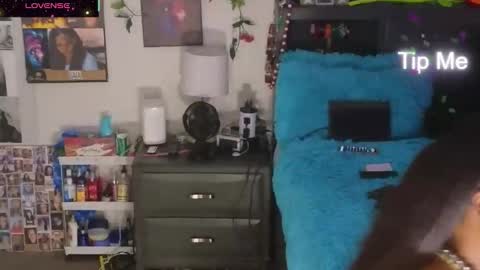 Gaia online show from November 10, 2025, 5:06 am