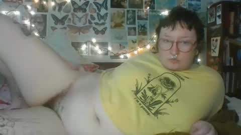 Snapshot of temptresschey444 chatting on February 3, 2026, 5:29 pm temptresschey444 online show from February 3, 2026, 5:29 pm