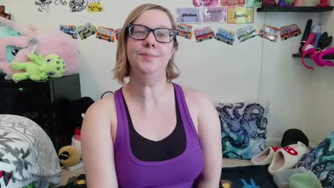 Pixie and Tentacle Overlord online show from March 4, 2026, 7:31 pm